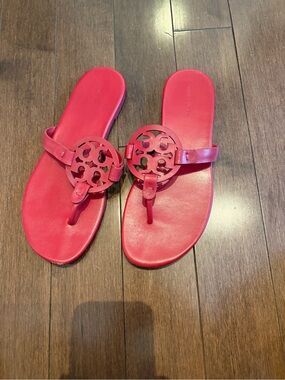 Women's Red Leather Logo-Thin Toe Post Sandals Tory Burch